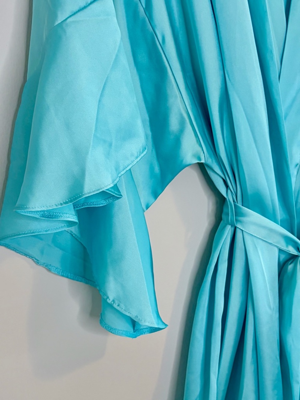 Victoria's Secret Turquoise Satin Kimono Robe with Tie M/L Ruffle Sleeve Hem - Picture 4 of 7